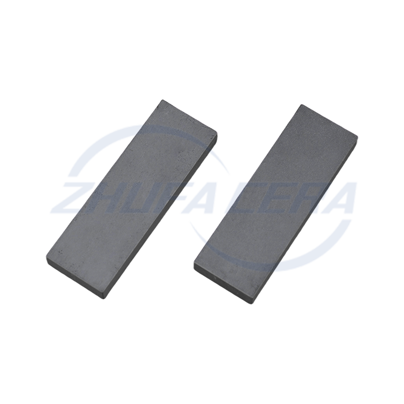 Silicon carbide ceramic sheet